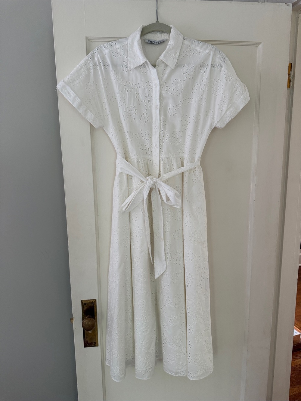 Women’s White Eyelet Midi Skirt - Classic Summer Style Zara size M cotton - Picture 2 of 4